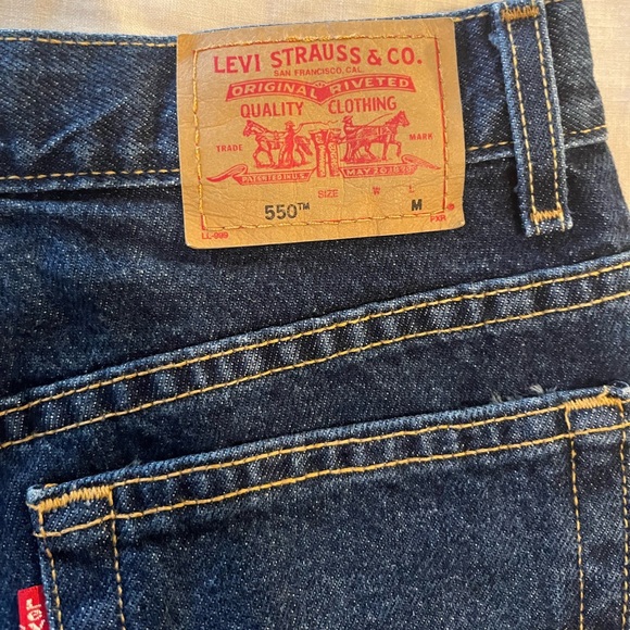 Vintage Levi’s 550 high waisted jeans - Picture 2 of 10